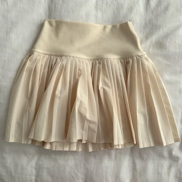 ALO Grand Slam Pleated Tennis Skirt Yoga in butter yellow xxs - Picture 3 of 12